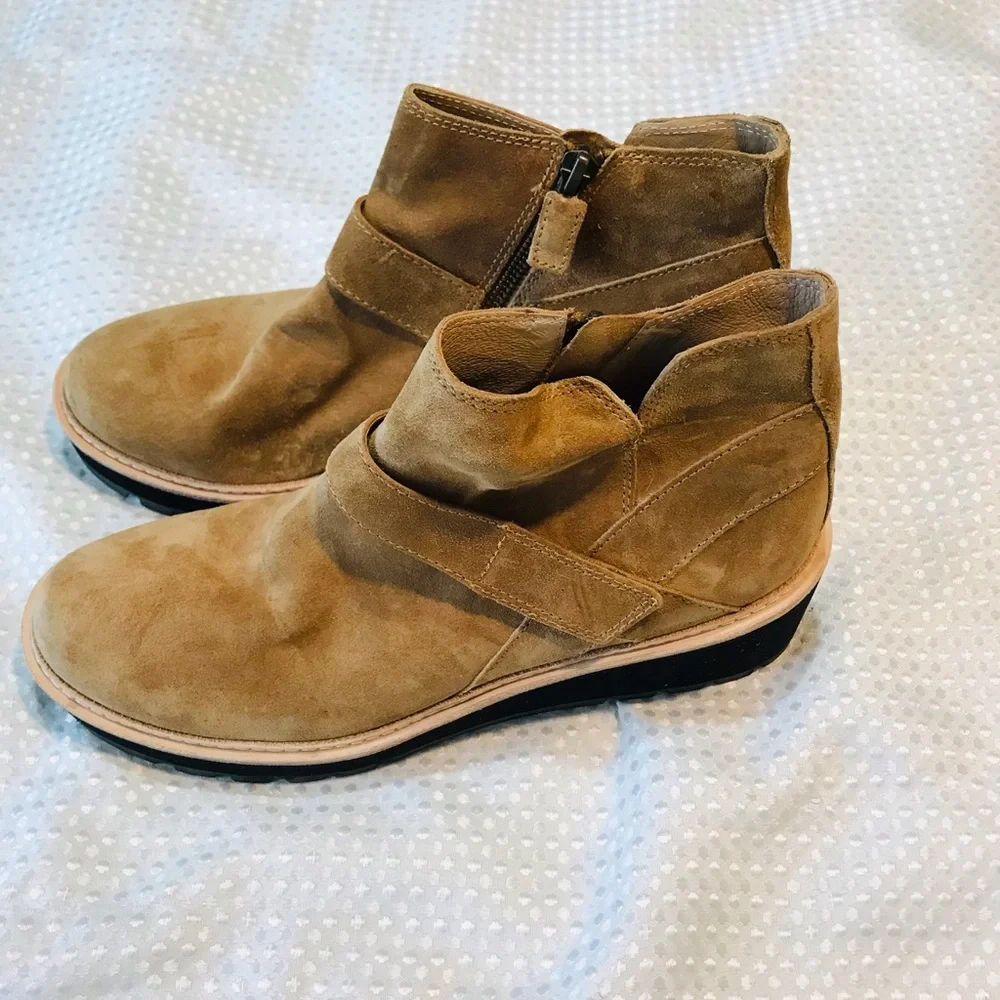Eileen Fisher cargo leather Platform in brown